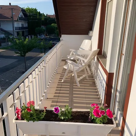 Affittacamere Gold Ribbon Family House 3*