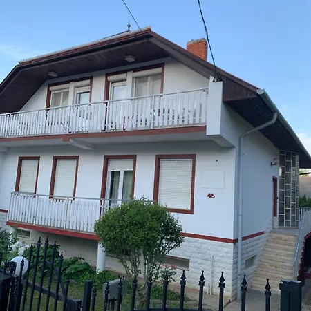 ゲストハウス Gold Ribbon Family House