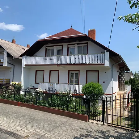 Gasthuis Gold Ribbon Family House Hévíz