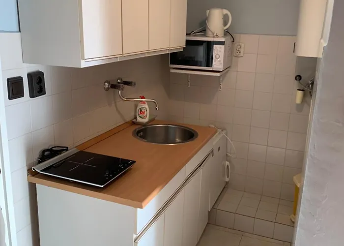 Πανσιόν Gold Ribbon Family House 3*