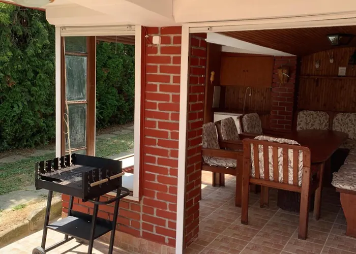 Gold Ribbon Family House Πανσιόν 3*