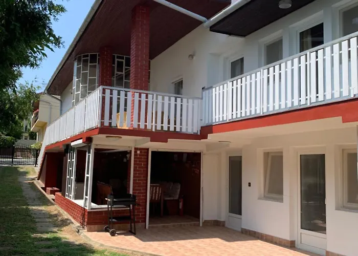 Gold Ribbon Family House Πανσιόν 3*