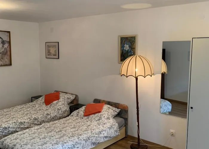 Πανσιόν Gold Ribbon Family House 3*